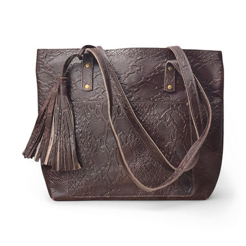 Front View – Elegant full-grain leather tote bag with zipper closure and minimalist design.
