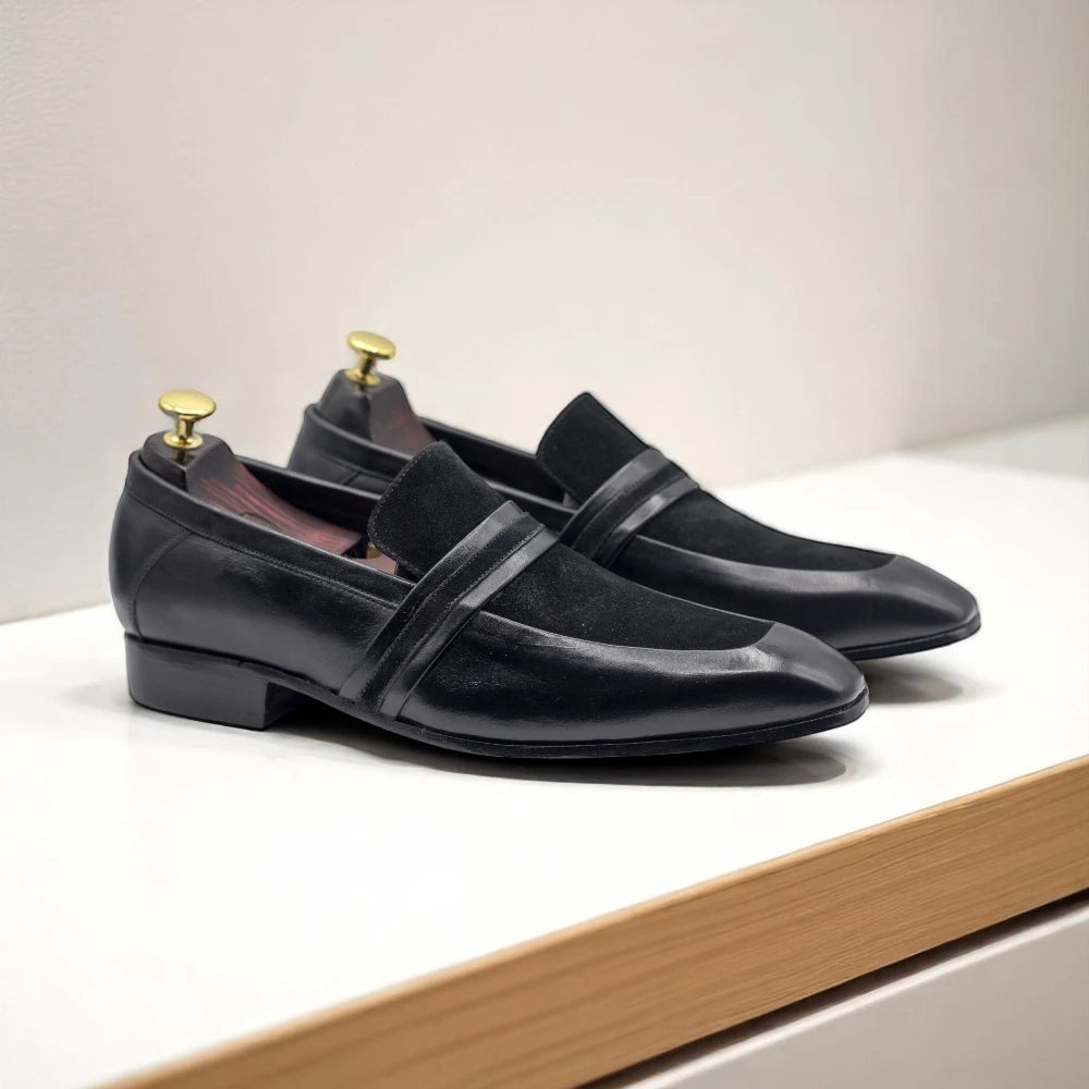 Stylish men's formal leather loafers with leather lining

