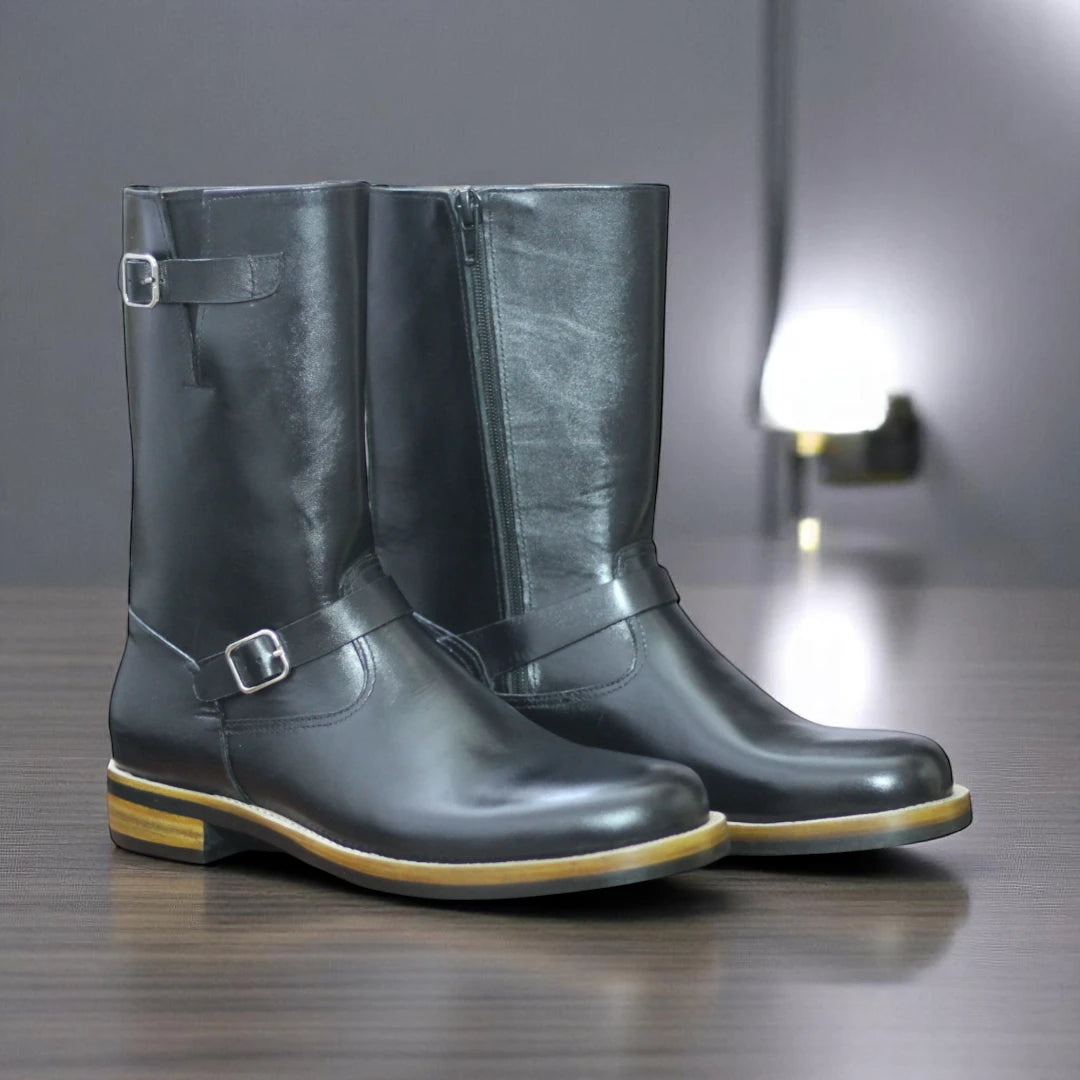 Top View – Overhead Shot of the Boots’ Laces and Shape

