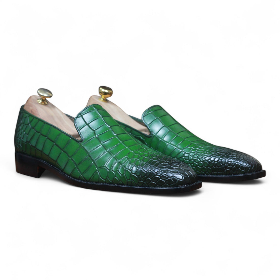 Men's handmade green alligator texture loafer side view


