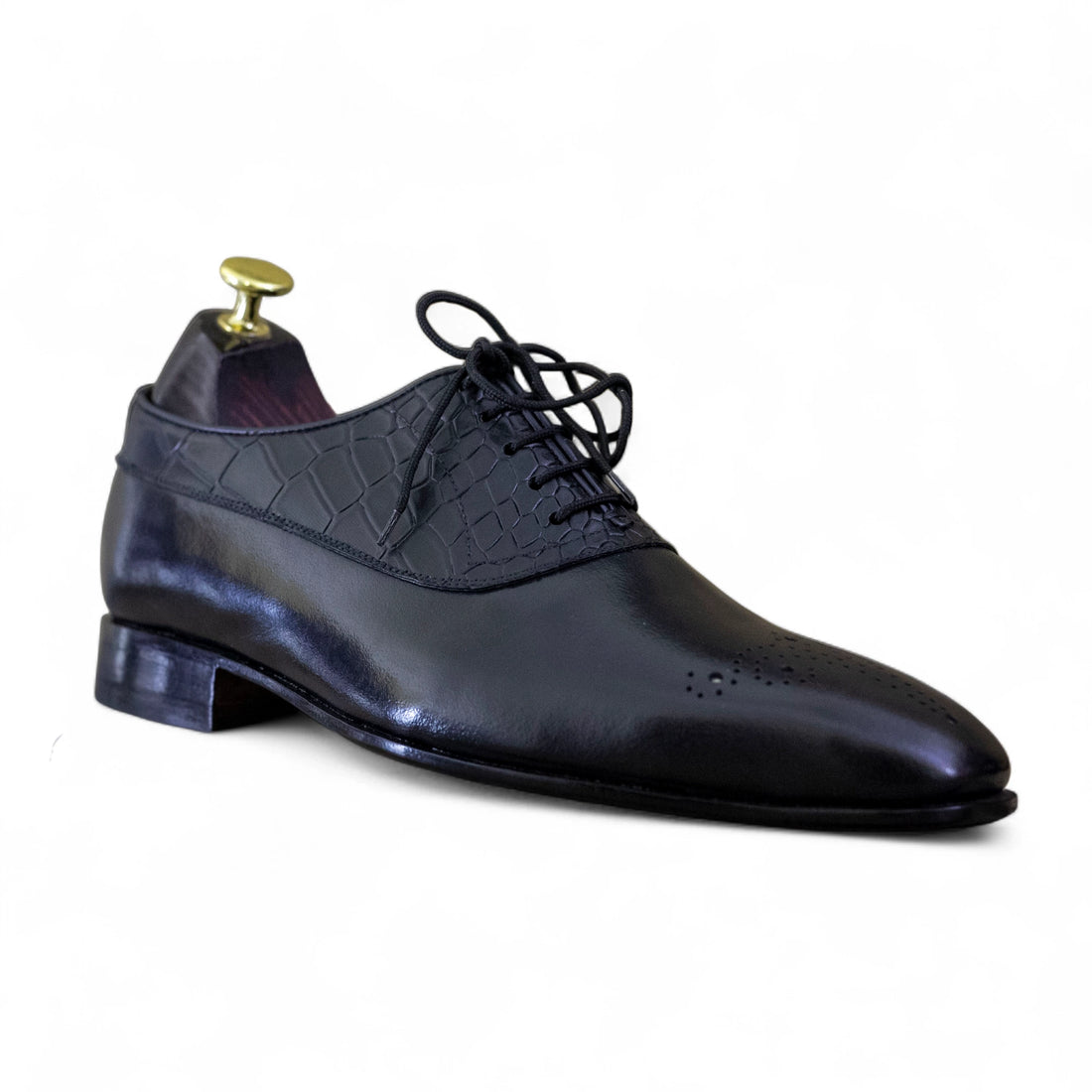 Lifestyle Shot – Handmade Black Alligator Oxford Shoes, styled for formal events like weddings, business meetings, and elegant dinners.