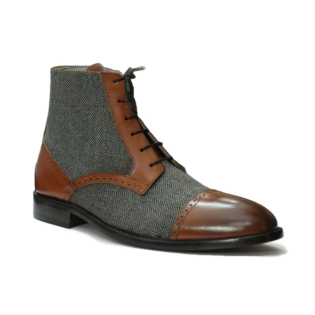 Full Profile – Full side view of Men’s Designer Ankle Boots, featuring a stylish combination of two-tone tweed and leather with a cap toe.

