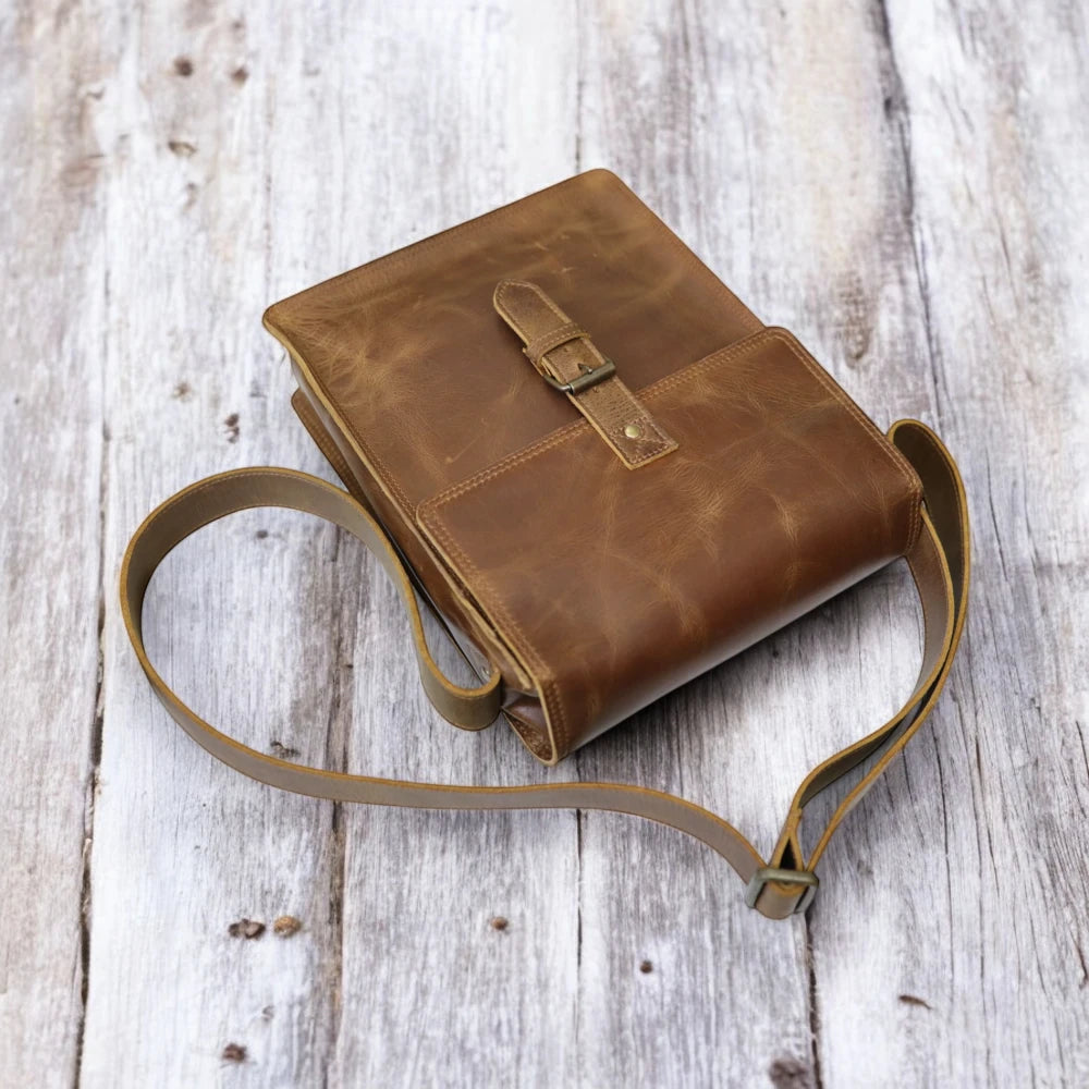 Side angle showing thickness and structure of the satchel

