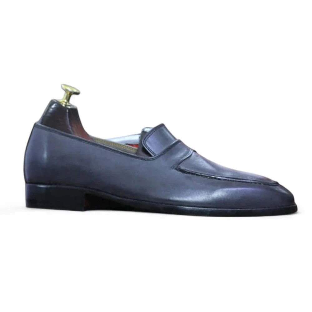 Soft leather lining inside men’s moccasins

