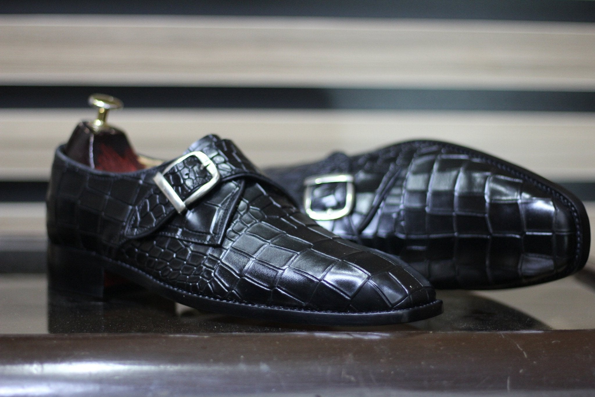 Handmade Single Monk Alligator Textured Shoes, Leather Black Shoes For Men's - Posh Footwear