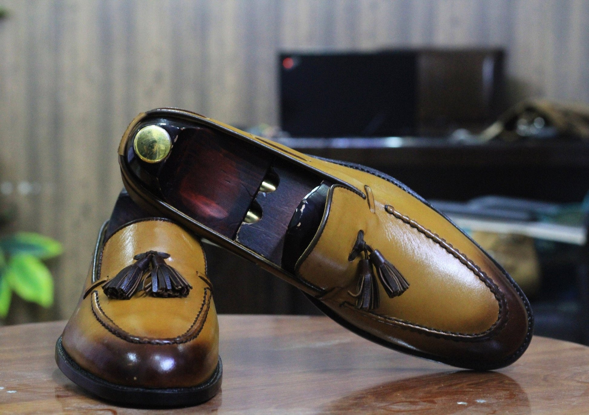 Handmade Tan Color Genuine Cow - Hide Leather Tussles Moccasins Shoes For Men, Slip On Loafers Shoes For Mens - Posh FootwearLoafers