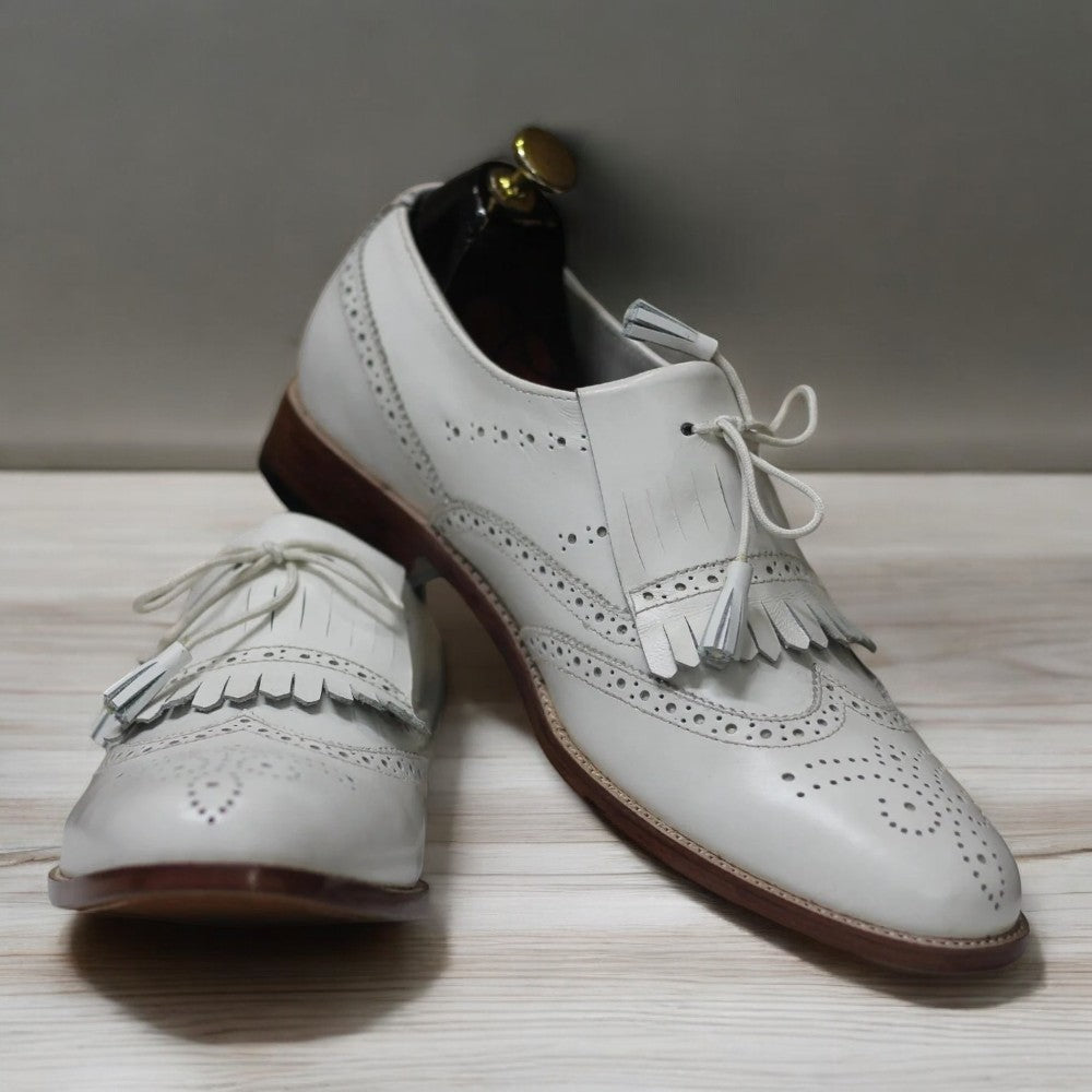 Handmade Men's Black & White Fringe Wing Tip Lace-Up Leather Shoes – Stylish Formal Footwear