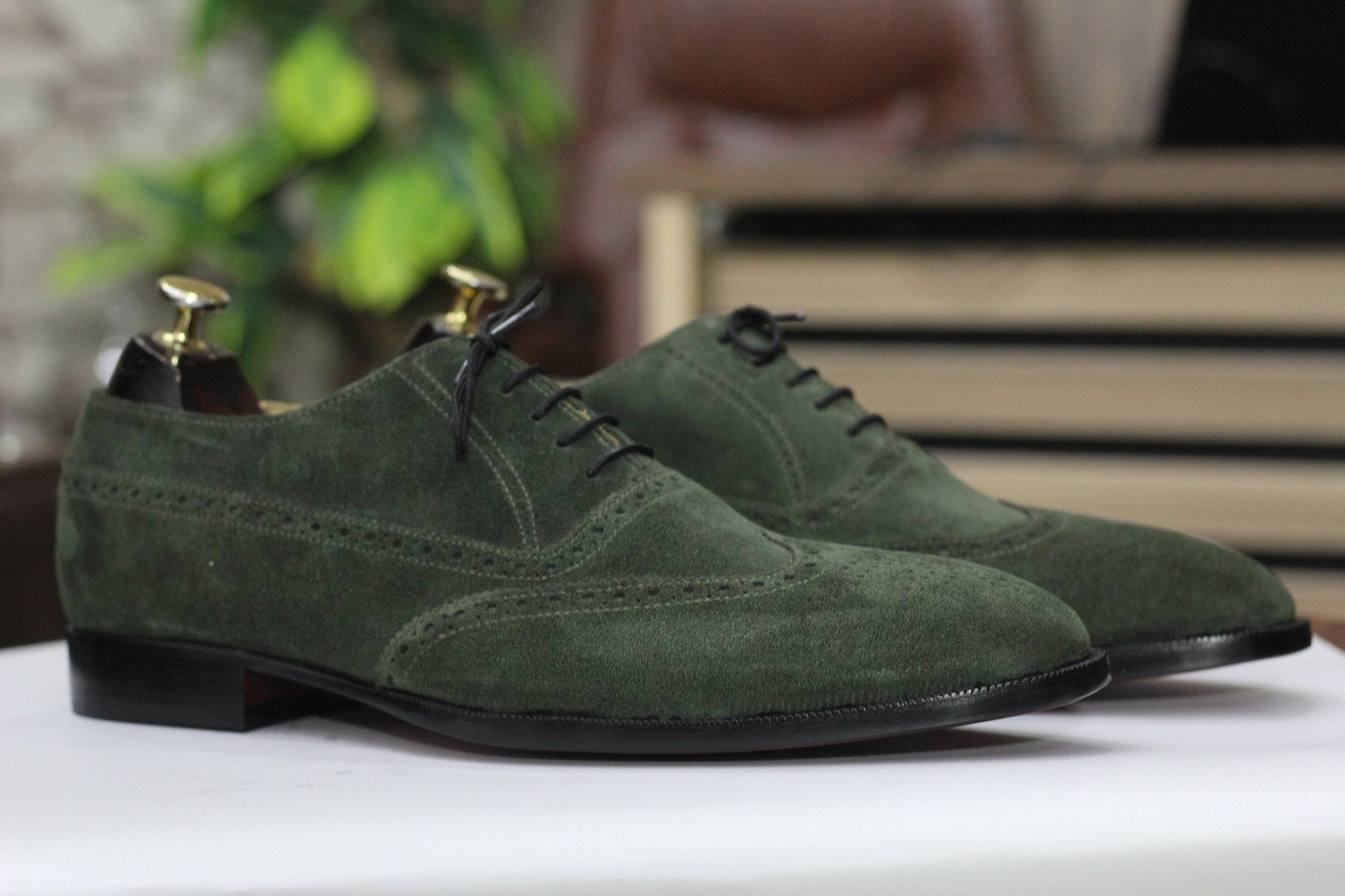 Handmade Men's Wing Tip Green Leather Shoes – Elegant Formal Brogues