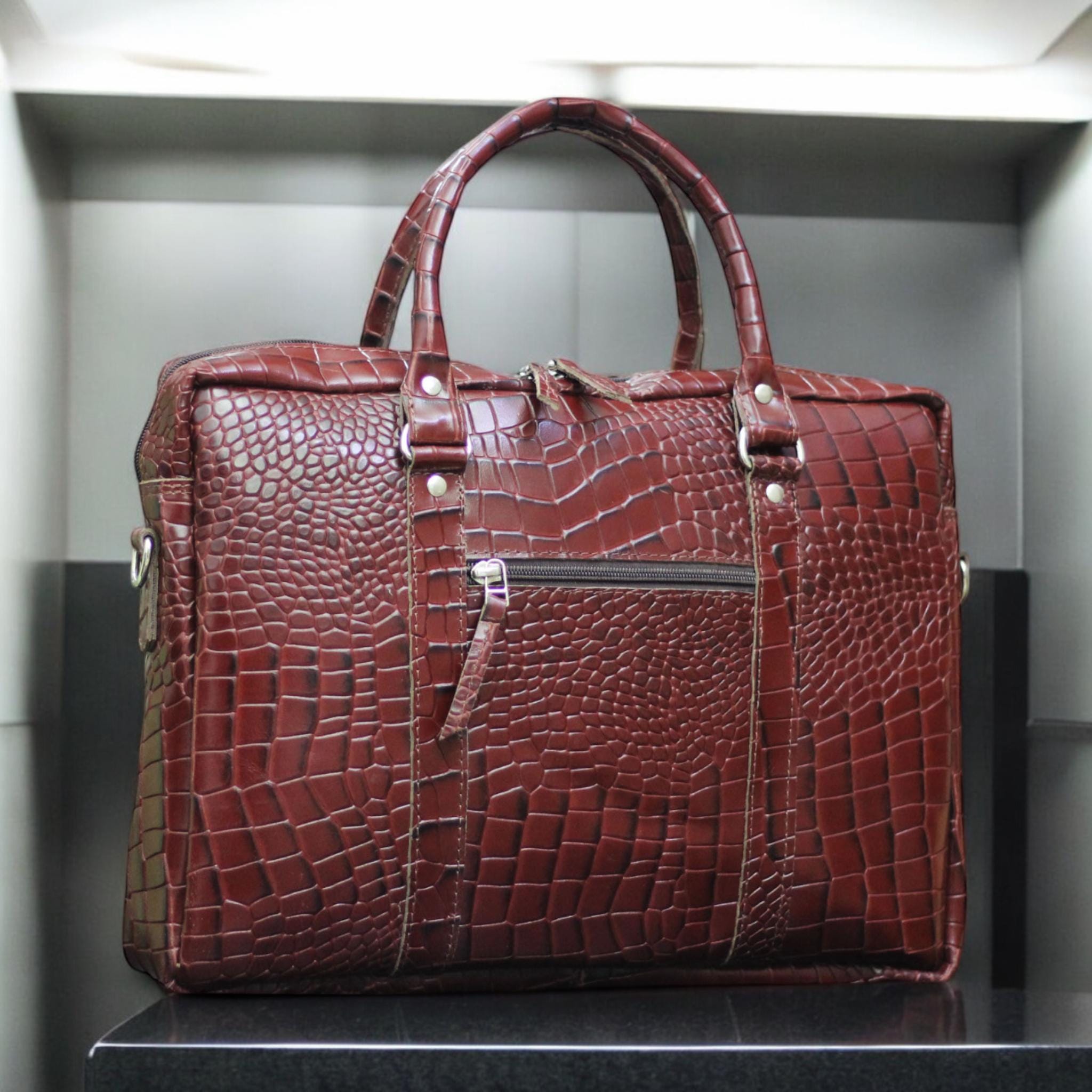 Side Profile View – Depth view of the briefcase highlighting structured shape and stitching.


