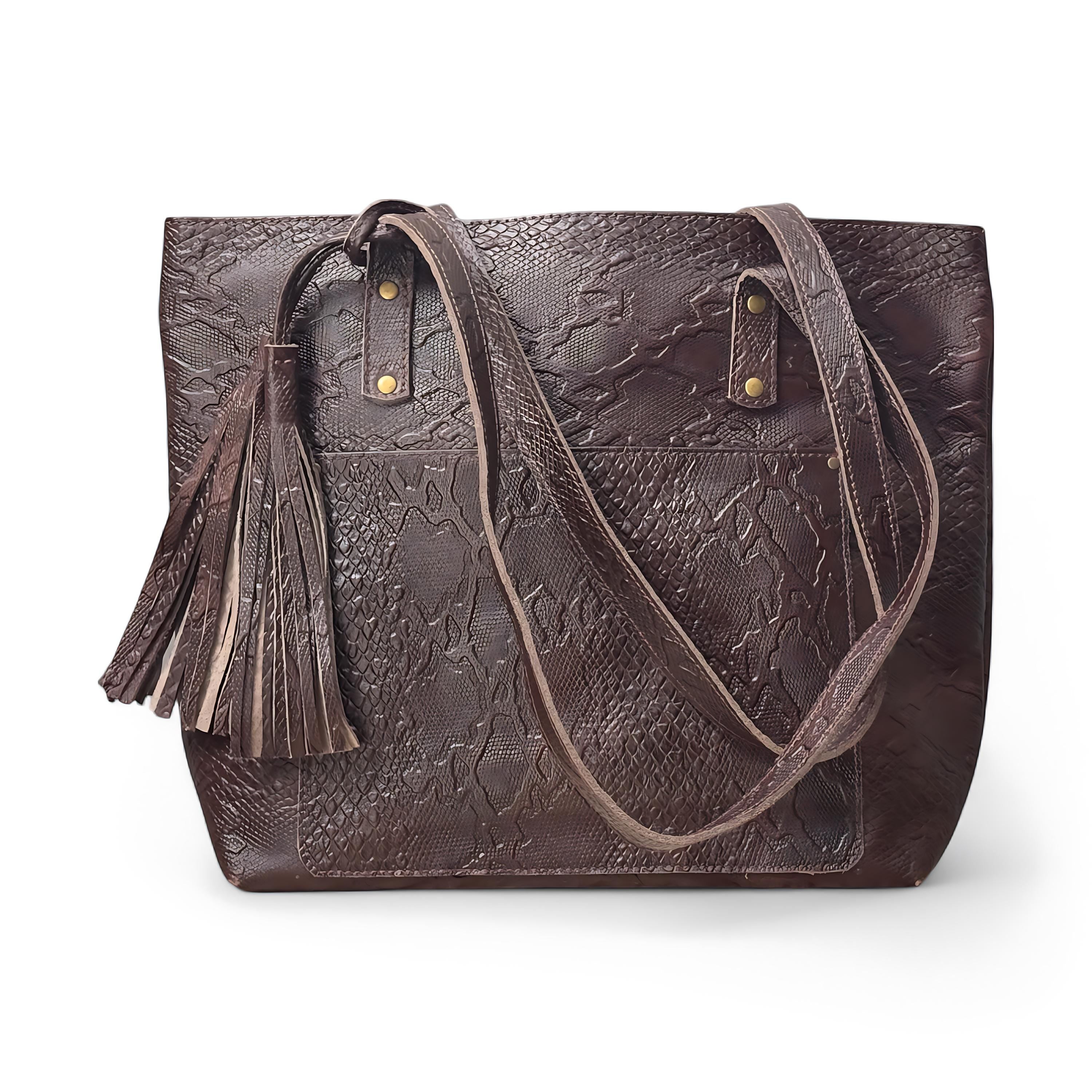 Front View – Elegant full-grain leather tote bag with zipper closure and minimalist design.

